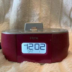 Speaker/iHome docking station (iD38PVC)